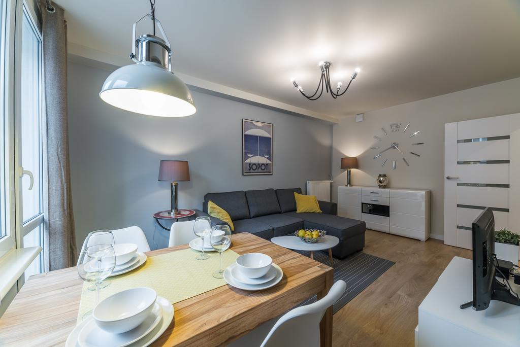 Old Town Platinium Apartment กดัญสก์ ภายนอก รูปภาพ