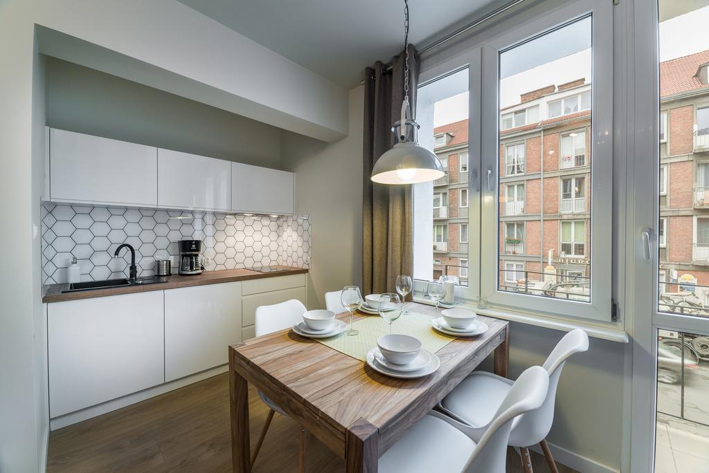 Old Town Platinium Apartment กดัญสก์ ภายนอก รูปภาพ